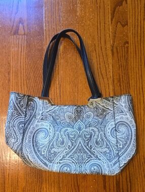 Lauren Ralph Lauren Elegant Paisley Tote Bag in Silver-Gray